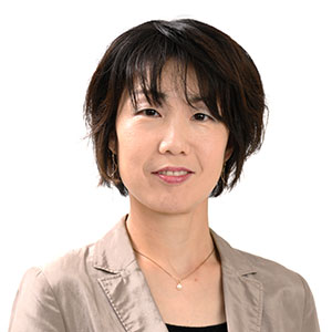 中里　仁美