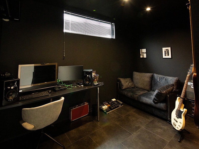 1.5階建てのhobo平屋で叶えるプレミアムモダンなライフスタイル